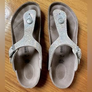 Girls Birkenstock Size 34 US size 3-3.5